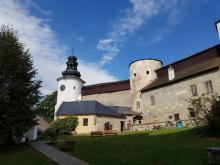 Na nádvoří zámku Úsov byla exozice strašidel a expozice středověkých strojů, následně v zámku pak expozice lesnictví a lovu, kde ovšem bylo zakázáno fotografovat.