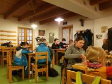 Na závěr jsme si šli sednout k protivnému majiteli do restaurace Dívčí skok