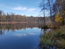 Lovětínský rybník už měl nad sebou skoro jasné nebe