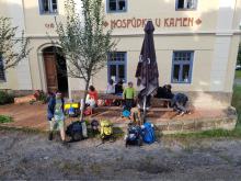 V Dřevčicích jsme navštívili Česko-Ukrajinskou trampskou hospůdku.