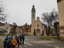 Vyrazili jsme na výlet na nedaleko Černou Studnici, zde neobvyklý secesní kostel na náměstí Boženy Němcové.