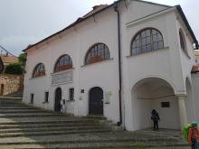 Prošli jsme kolem Mikulovské synagogy