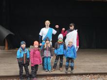 A to je závěrečná fotografie s Cézarem pro mladší skupinu.