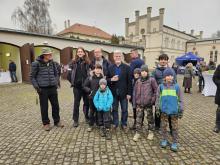 A po prohlídce jsme se na trzích náhodou setkali s panem presidentem Petrem Pavlem, který si našel čas na fotografování, bohužel se někteří vyfotografovat neodvážili a jiní nestihli.