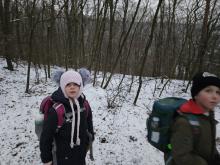 2. února - nakonec se mi v lese nad Dolní Šárkou podařilo zachytit aspoň Fany a mírně rozmazaného Jendu