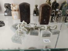 A tady sada nezbytných razítek - pečetí.