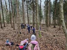 Cílem bylo dostat se ke dvojici hlídačů, kteří se mohli znenadání otočit.