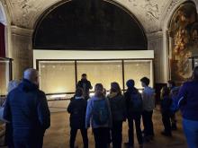 V refektáři je vystavená kopie kopie turínského plátna nalezené v Broumovském kostele